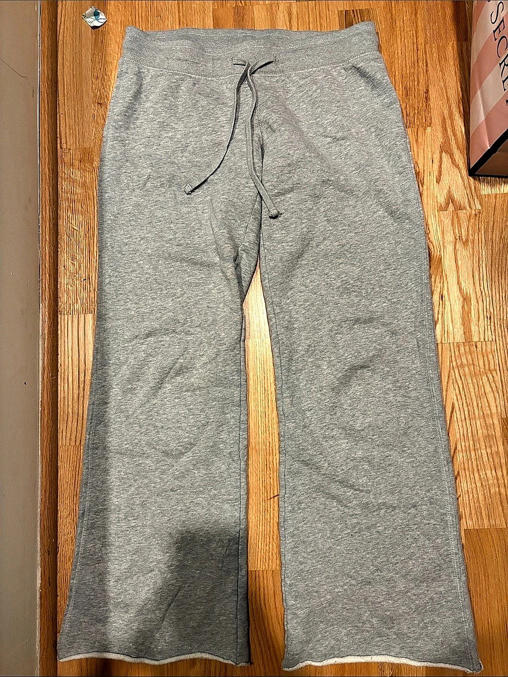 Brandy Melville Hilary light grey sweats